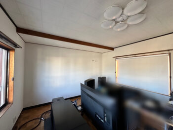 西尾市：お部屋の窓を塞ぎコーディネートしやすい壁にリフォーム