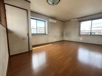 岡崎市:カーペットからフローリングへ 快適な寝室にリフォーム